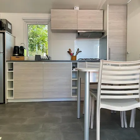 Les Bord Du Leman Campsite