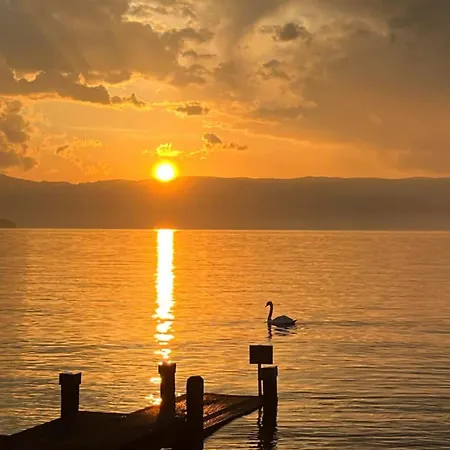 Les Bord Du Leman Camping
