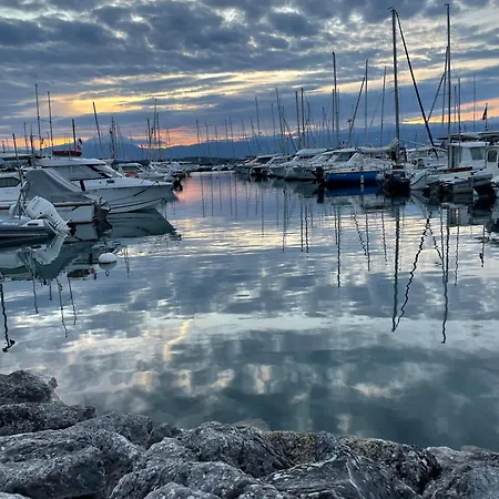 Les Bord Du Leman Camping